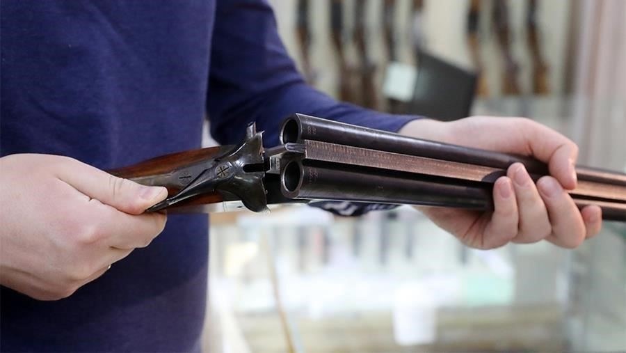 Что такое 18v и как оно связано с лицензированием огнестрельного оружия?