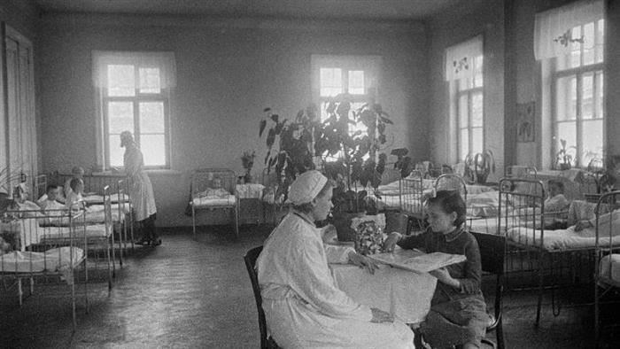 Служба медико-социальной экспертизы отмечает 105-летие