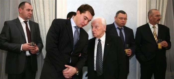 Источники