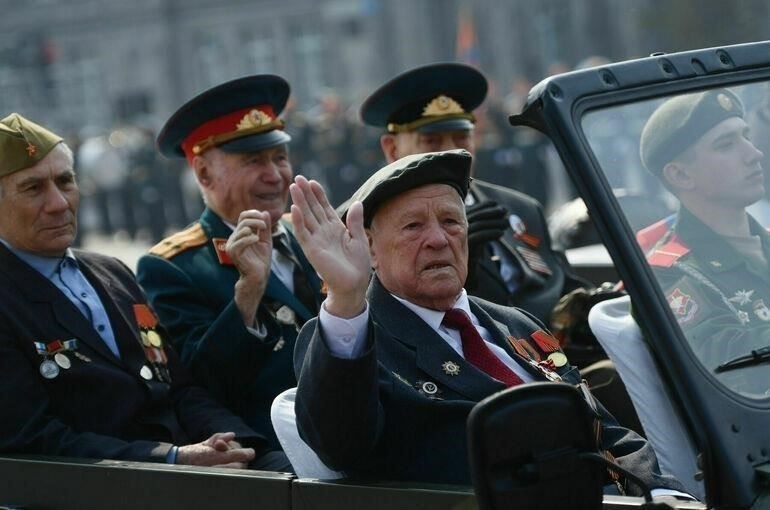 Финансовая поддержка: Пенсии и другие пособия для ветеранов Великой Отечественной войны