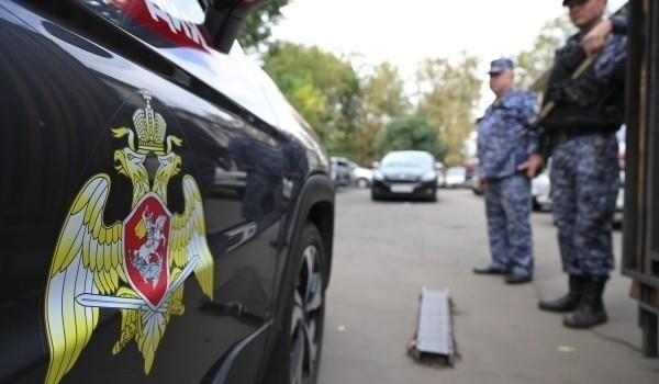 Как сотрудники Росгвардии оказали помощь пострадавшей после аварии