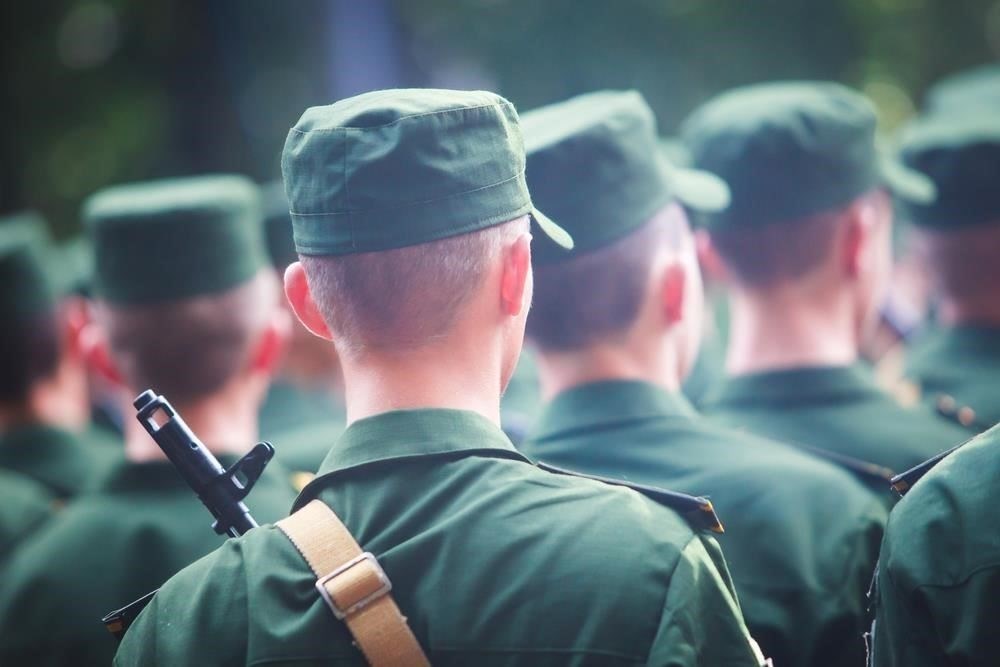 Кто занимается военной документацией при поступлении в университет?