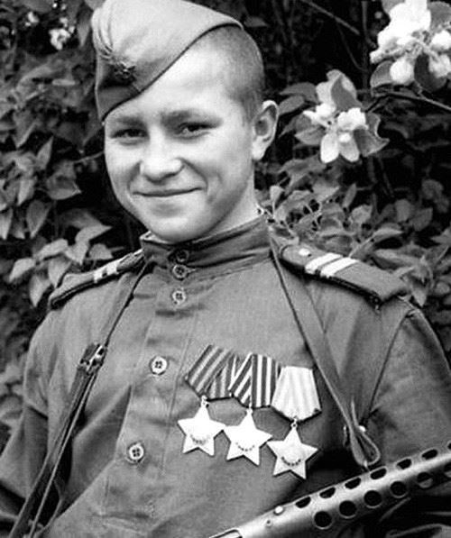 Голиков Леонид Александрович: шесть поразительных подвигов