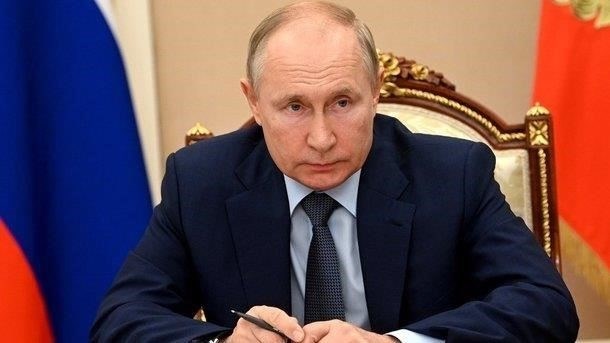 Одним из первых шагов к достижению более выгодных условий является четкое общение. Вступая в дискуссию, всегда следите за тем, чтобы ваши цели были четко определены. Независимо от того, ведете ли вы переговоры о покупке недвижимости, региональном партнерстве или трудовом пакете, точное знание того, чего вы хотите и почему, поможет вам представить веские аргументы.