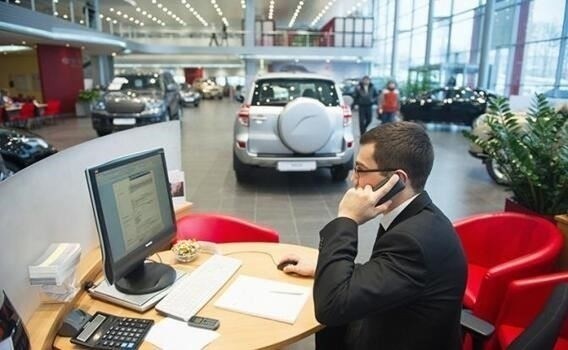 В доме подвоха: Чиновники урезонивают комиссию в салонах за автокредиты