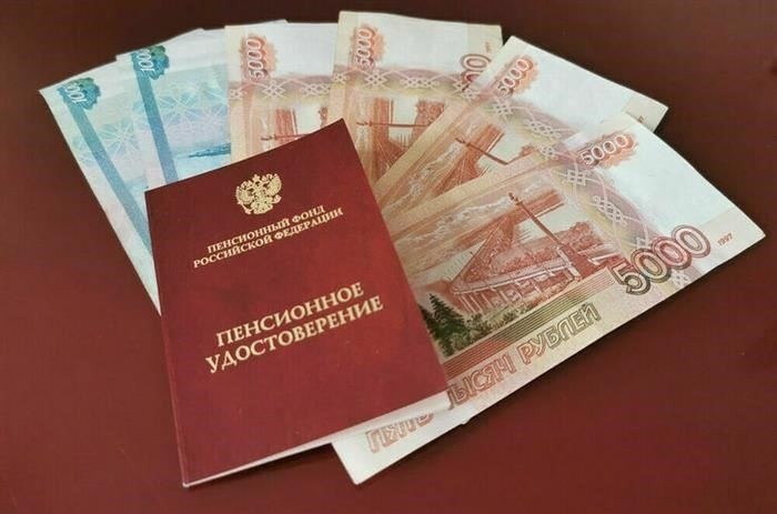 В предлагаемом бюджете на ближайшие три года предусмотрены средства на выполнение всех социальных обязательств