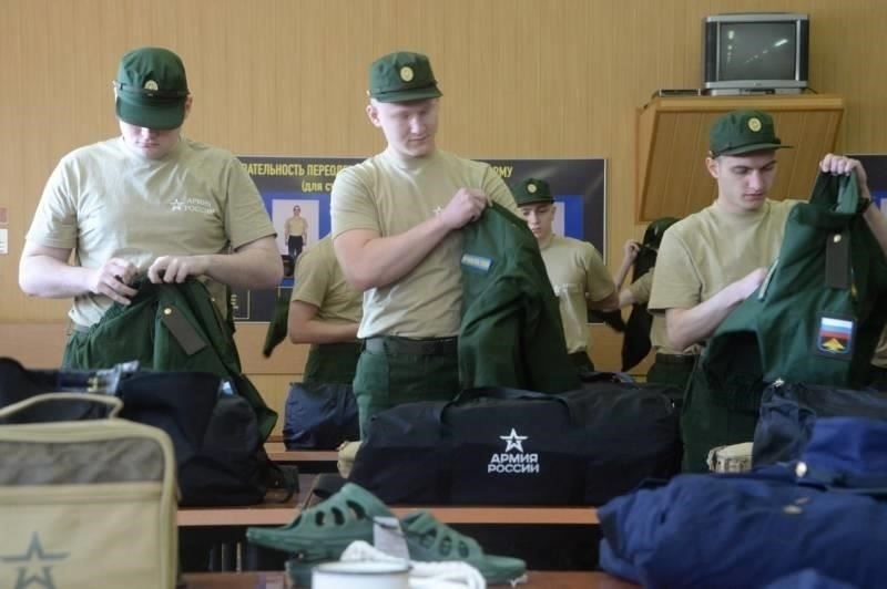 Призывники теперь получают более высокую базовую зарплату по сравнению с предыдущими годами, при этом введены дополнительные надбавки для тех, кто выполняет особые обязанности, в том числе в боевых подразделениях или на других опасных участках.