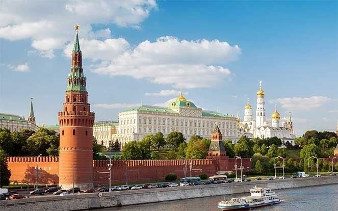 Как продлевается вид на жительство в России