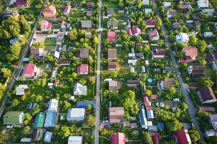 Владение землей: Что нужно знать о СНТС и ИЖС