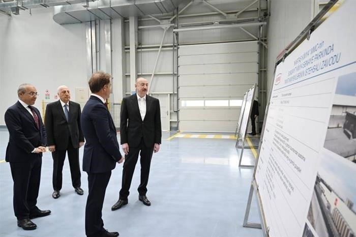 Какова продолжительность службы в армии Азербайджана?