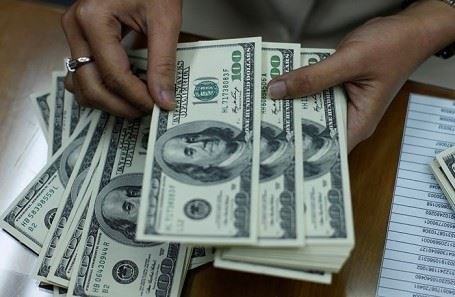 Bloomberg против введения жесткого валютного контроля со стороны Центрального банка