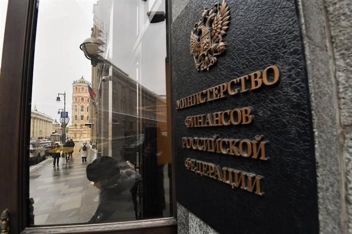 Bloomberg узнал причину отказа властей от ужесточения валютного контроля