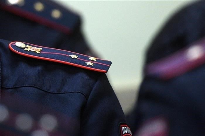Как восстановиться на службе в полиции после увольнения по собственному желанию: Полная процедура и возможности