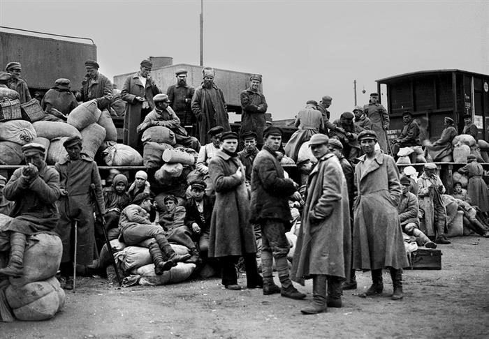 Исторические факторы, приведшие к введению Универсального трудового проекта